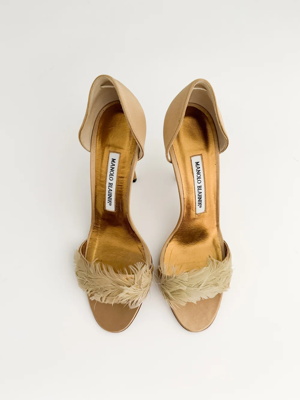 Manolo Blahnik Feather Champagne D'Orsay Heels (US 7.5 / IT 37.5